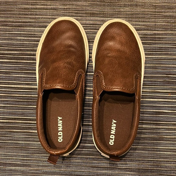 BOYS 13 SHOES - Picture 1 of 4